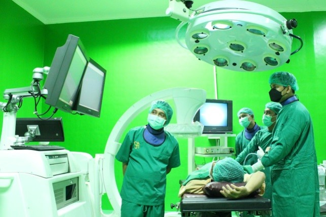 PCNL (Percutaneous Nephrolithotomy & Nephrolithotripsy)